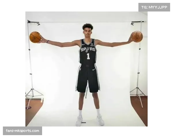 热火教练斯波尔斯特拉:防守文班亚马需全神贯注,视其为巨星